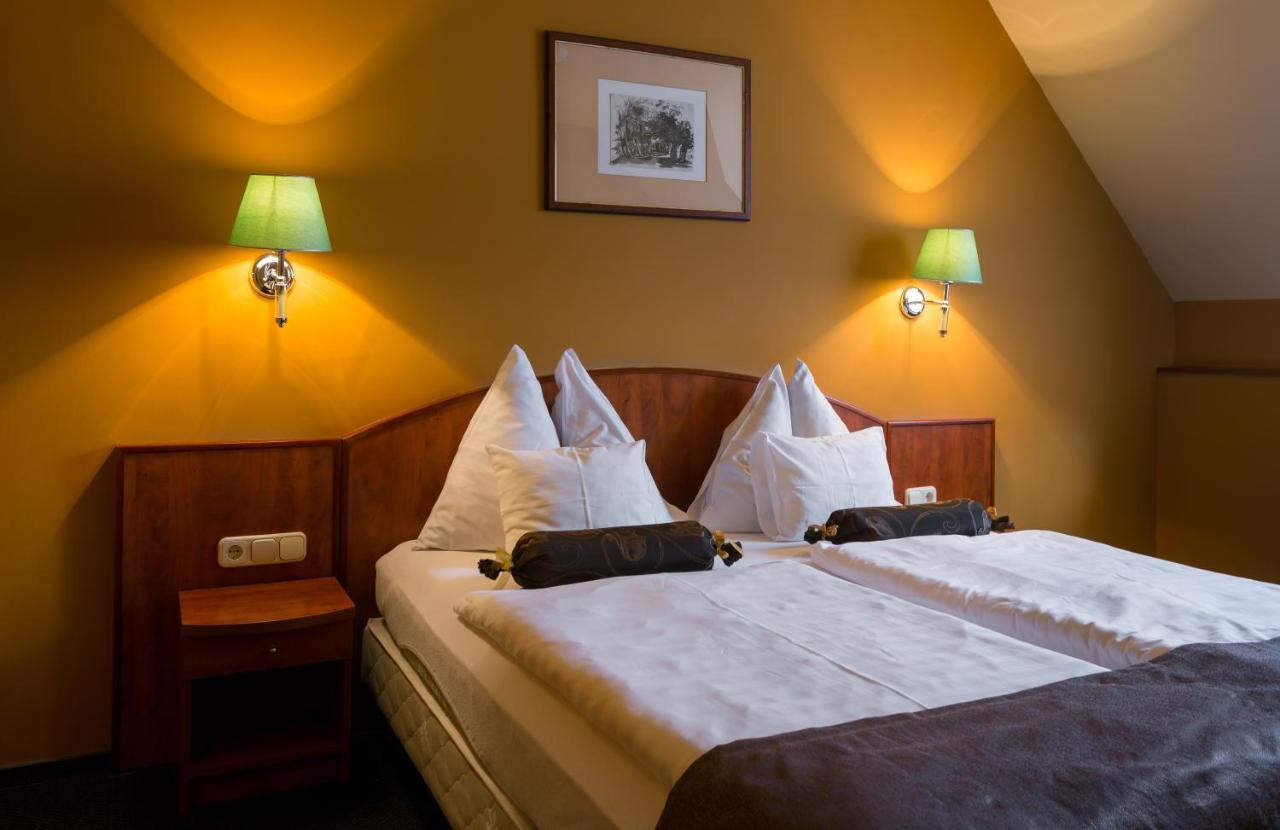 Hotel Gottwald Тата Екстер'єр фото