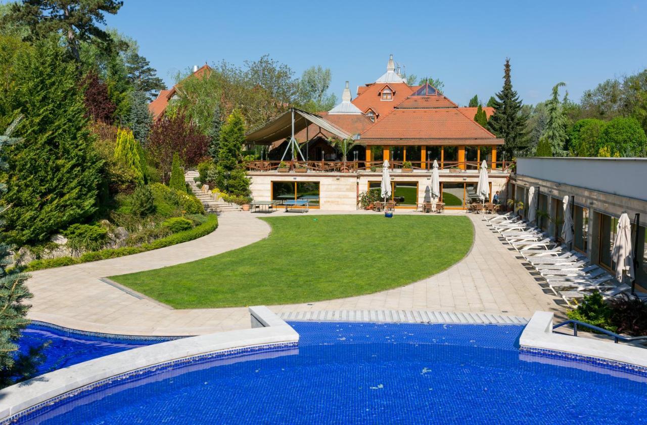 Hotel Gottwald Тата Екстер'єр фото